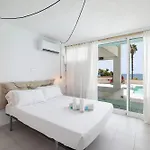 Charming 1 Bedroom With Seaview And Pool