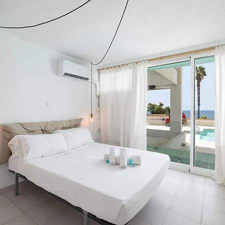 Charming 1 Bedroom With Seaview And Pool